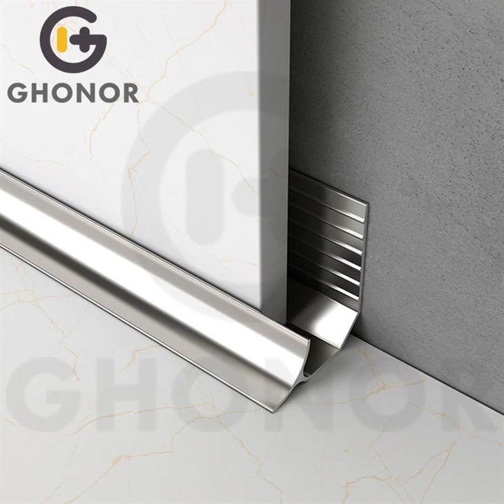 Internal wall corner profiles